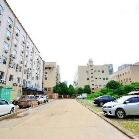 Jinjiang Inn Wuhan Optics Valley Avenue Gaoxiner Road Exterior photo